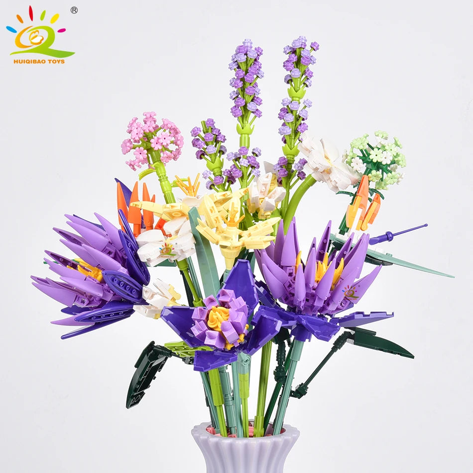 Bouquets de fleurs avec vases